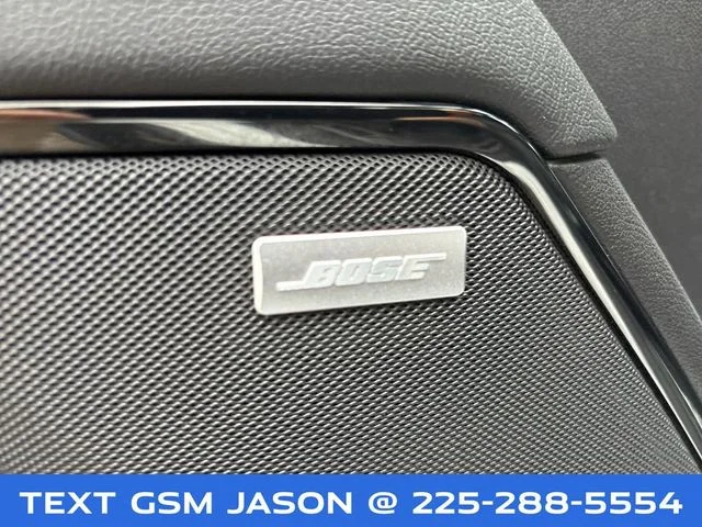 Used 2024 White GMC AT4 image 18