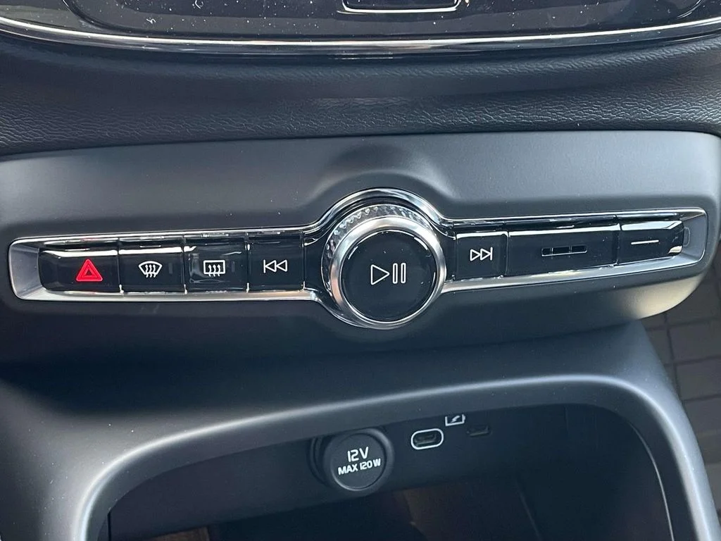 New 2026 Vapour Grey Volvo Ultra image 17