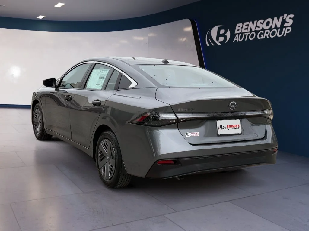 New 2027 Gray Nissan S image 3