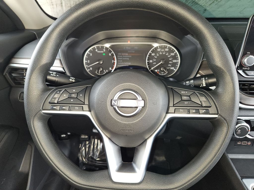 Used 2025 Black Nissan 2.5 SV image 22