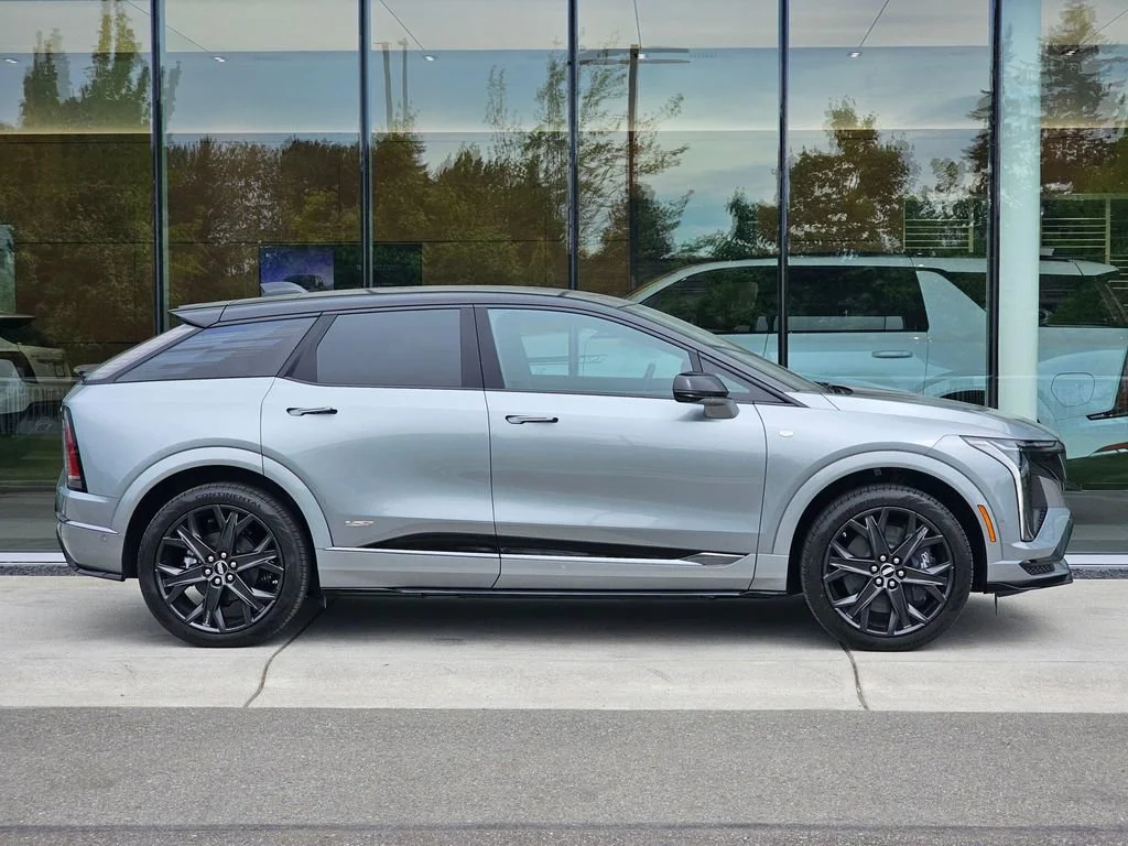 New 2026 Argent Silver Metallic Cadillac V-Series image 6
