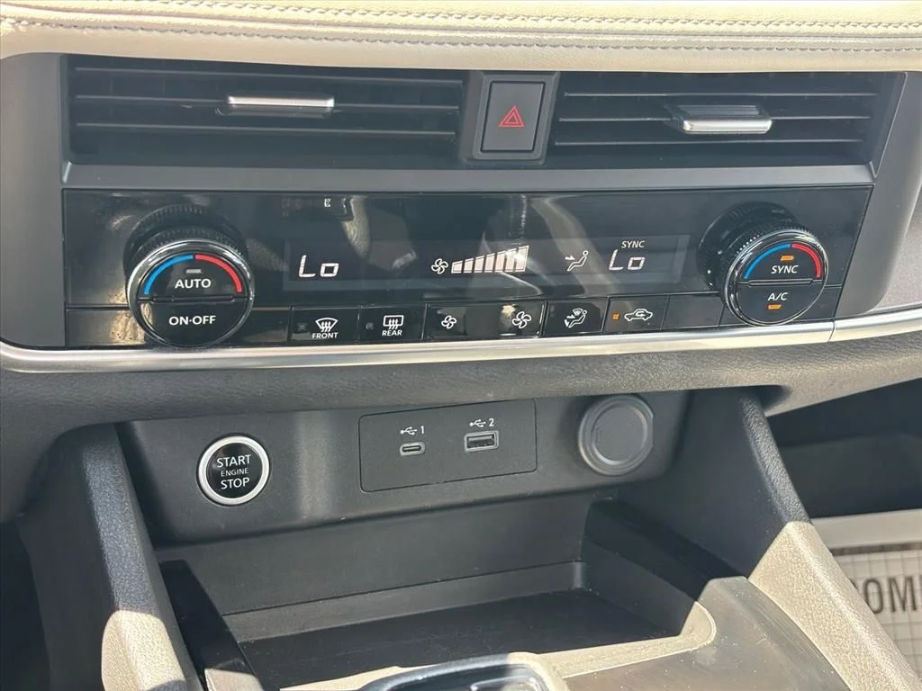 Used 2023 White Nissan SV image 18