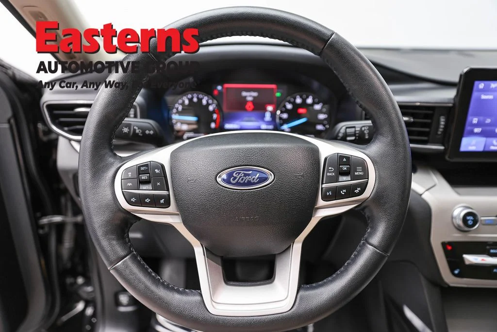 Used 2022 Black Ford XLT image 10
