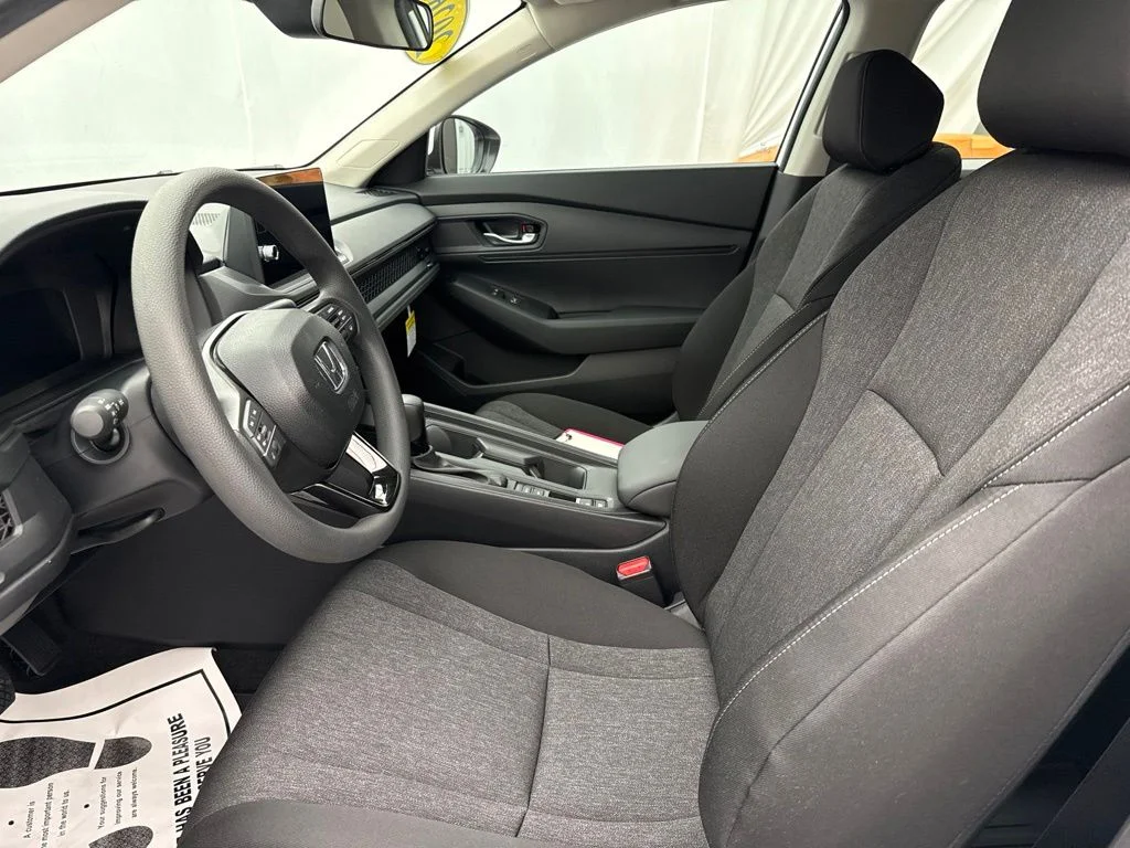 New 2026 Platinum White Pearl Honda LX image 15