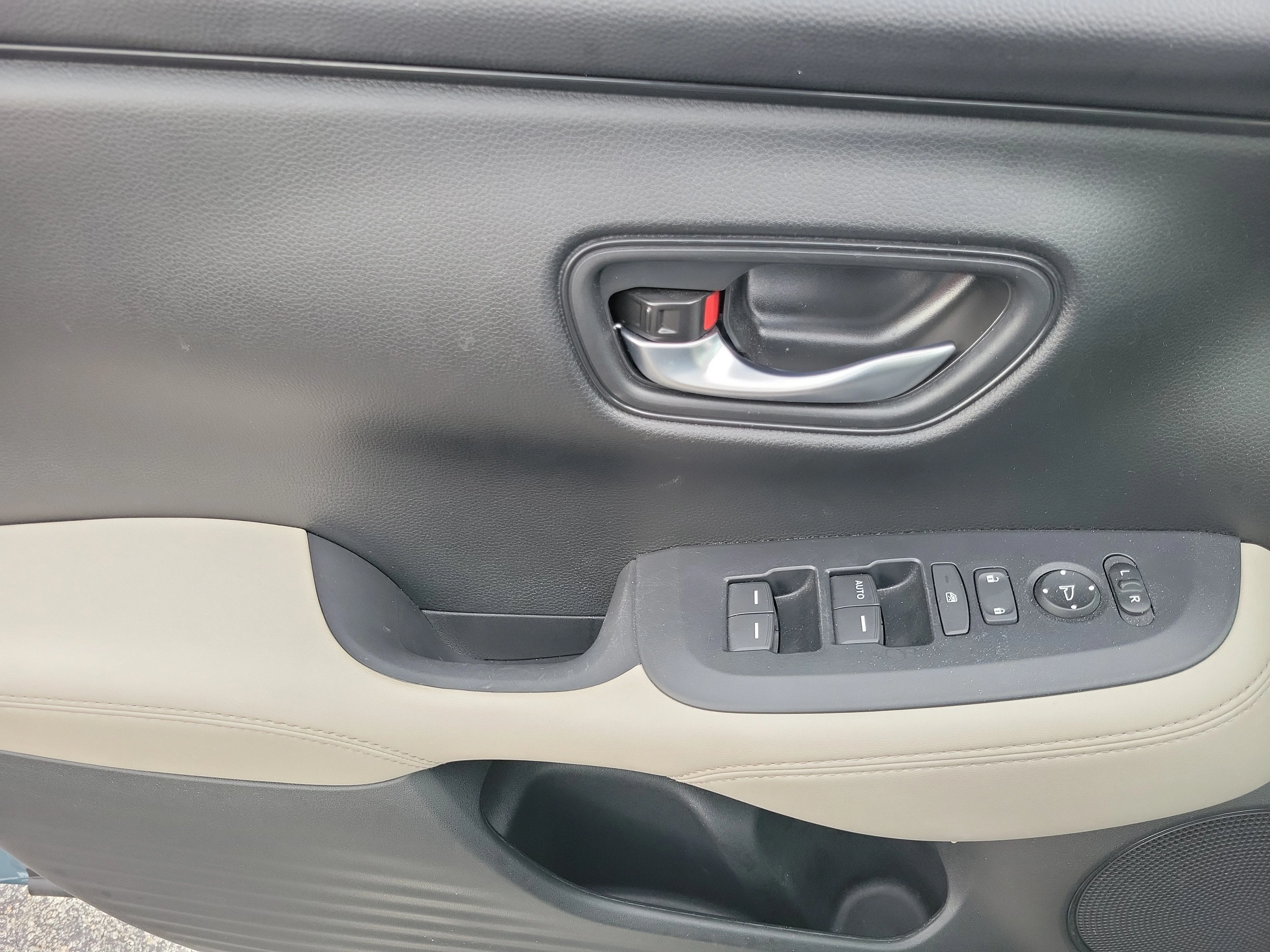 2025 Honda HR-V LX - Photo 19