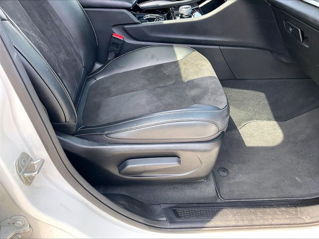Used 2023 White Jeep Altitude X image 36