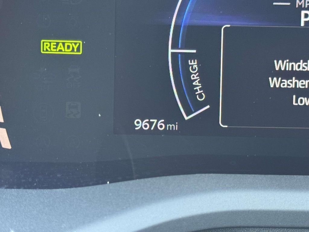Used 2025  Toyota SE image 13
