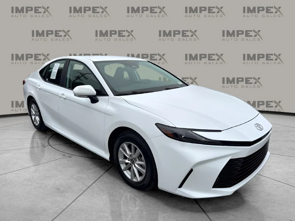 Used 2025 White Toyota LE image 7