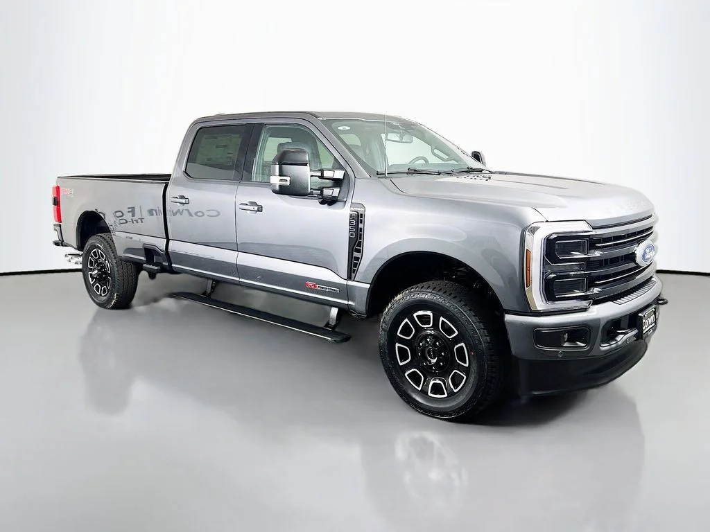 2026 Ford F-350 Platinum 4x4 Crew Cab 8' Box SRW's photo