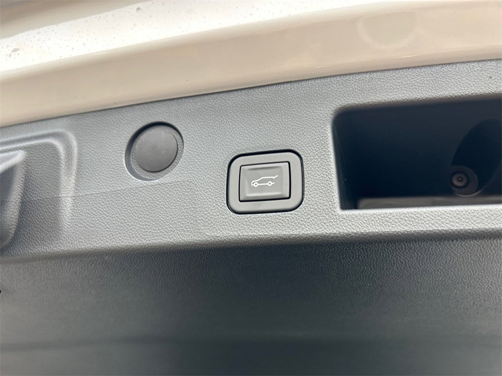 2026 GMC TERRAIN - Image 35