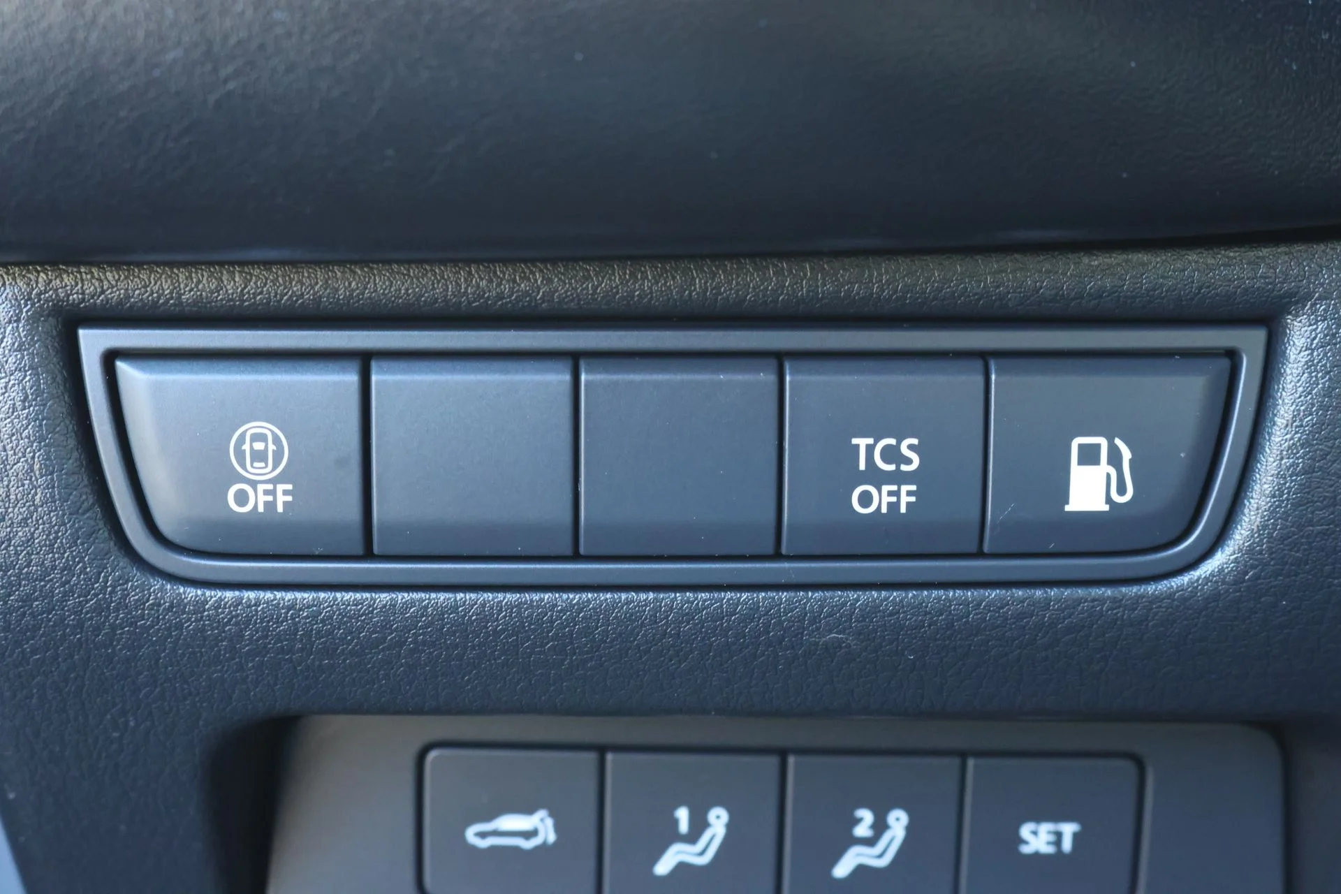 Used 2025 Gray Mazda Premium image 18