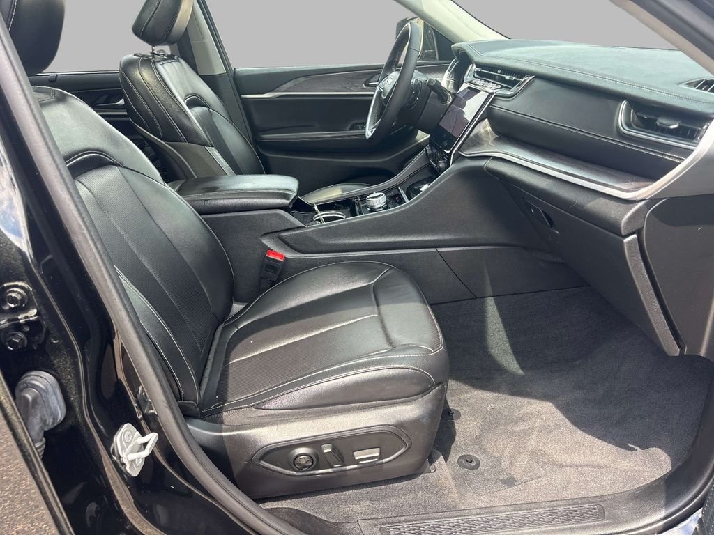 Used 2023 Black Jeep Limited image 20