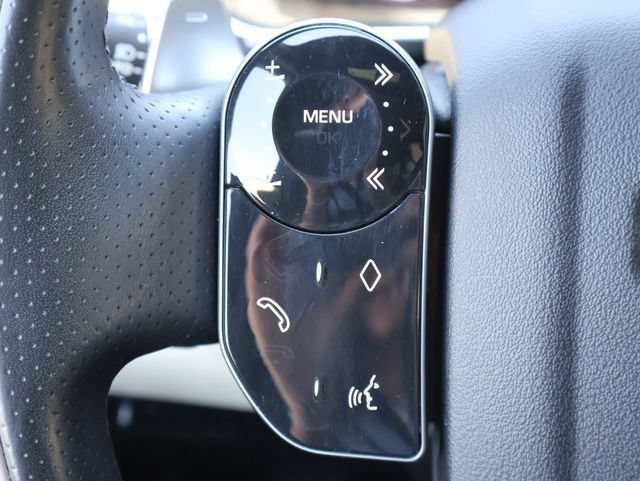 Used 2020  Land Rover HSE Dynamic image 14