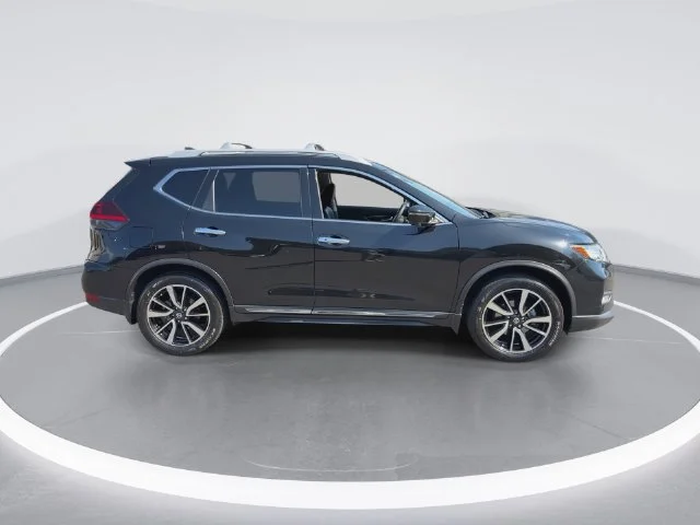 Used 2019 Black Nissan SL image 9