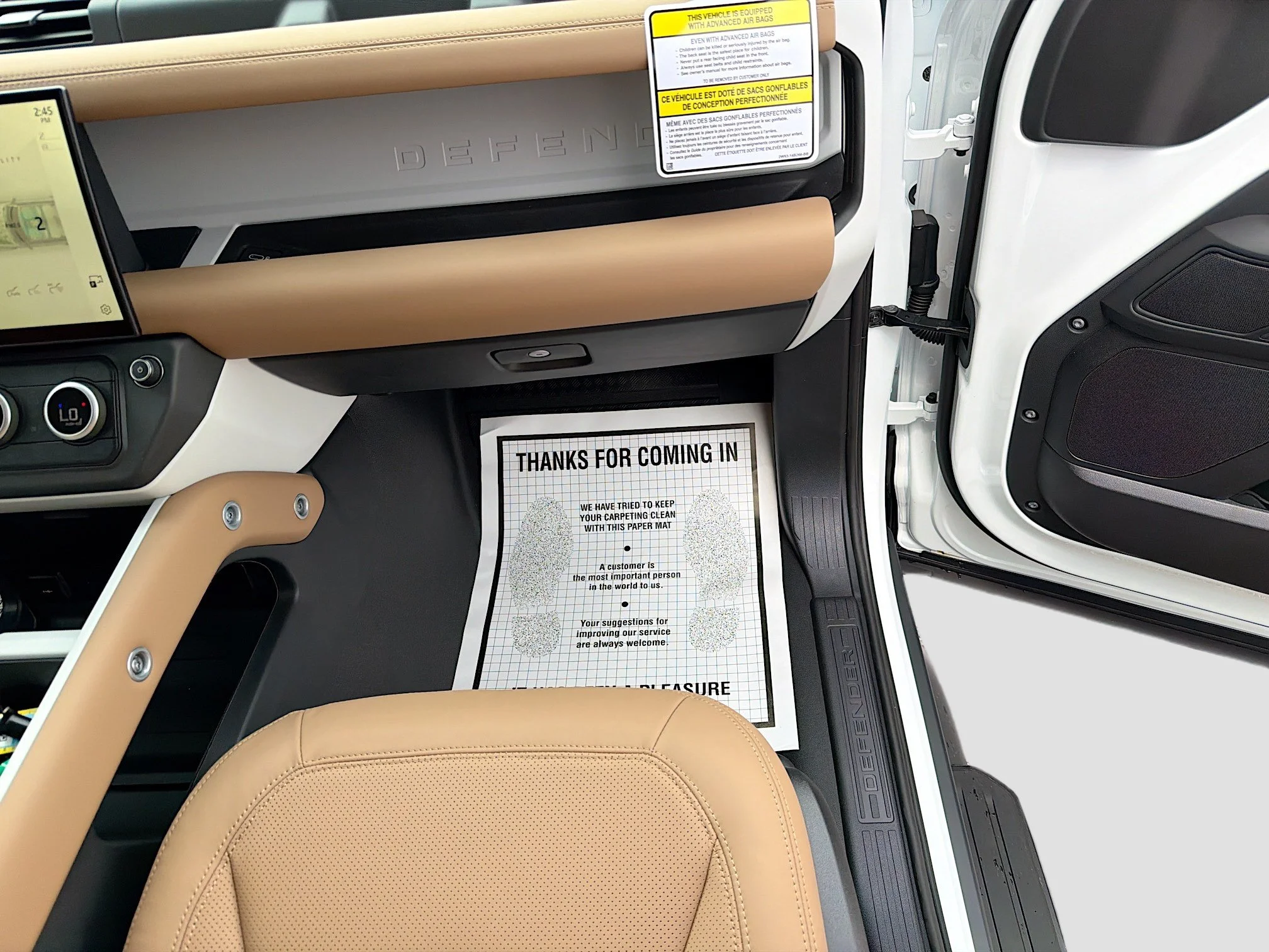New 2026 Fuji White Land Rover X-Dynamic SE image 17