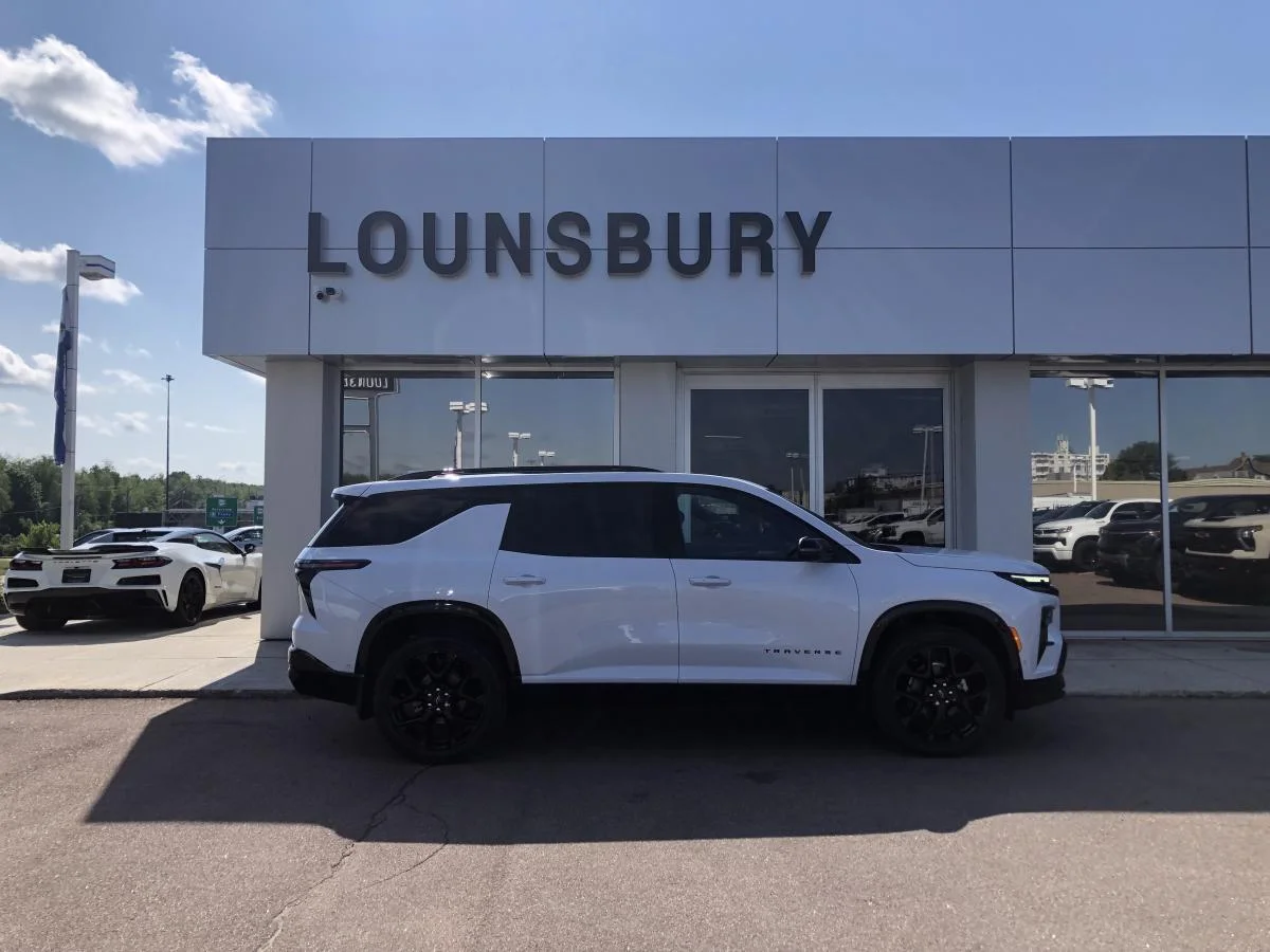 New 2026 White Chevrolet Awd 4dr Rs image 2