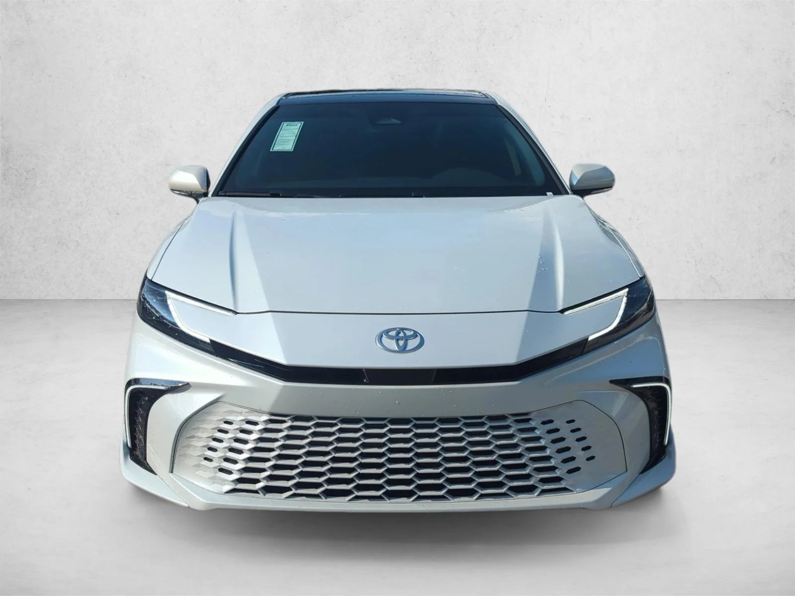 Used 2025 Wind Chill Pearl Toyota XSE image 2