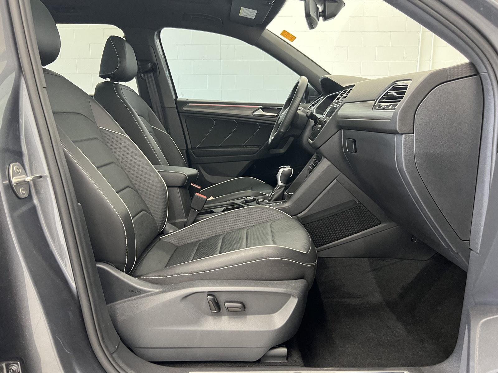 Used 2024 Platinum Gray Metallic Volkswagen SEL R-Line image 30