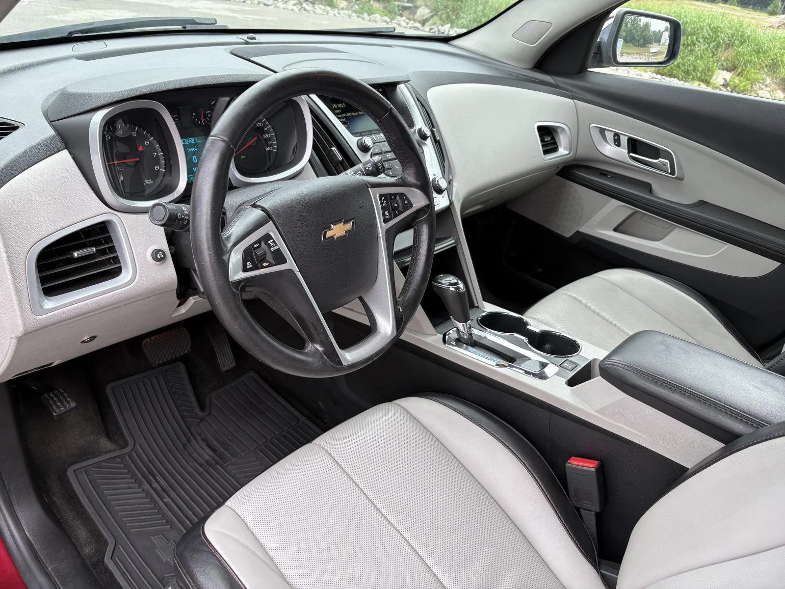 Used 2017 Siren Red Tintcoat Chevrolet Premier image 9