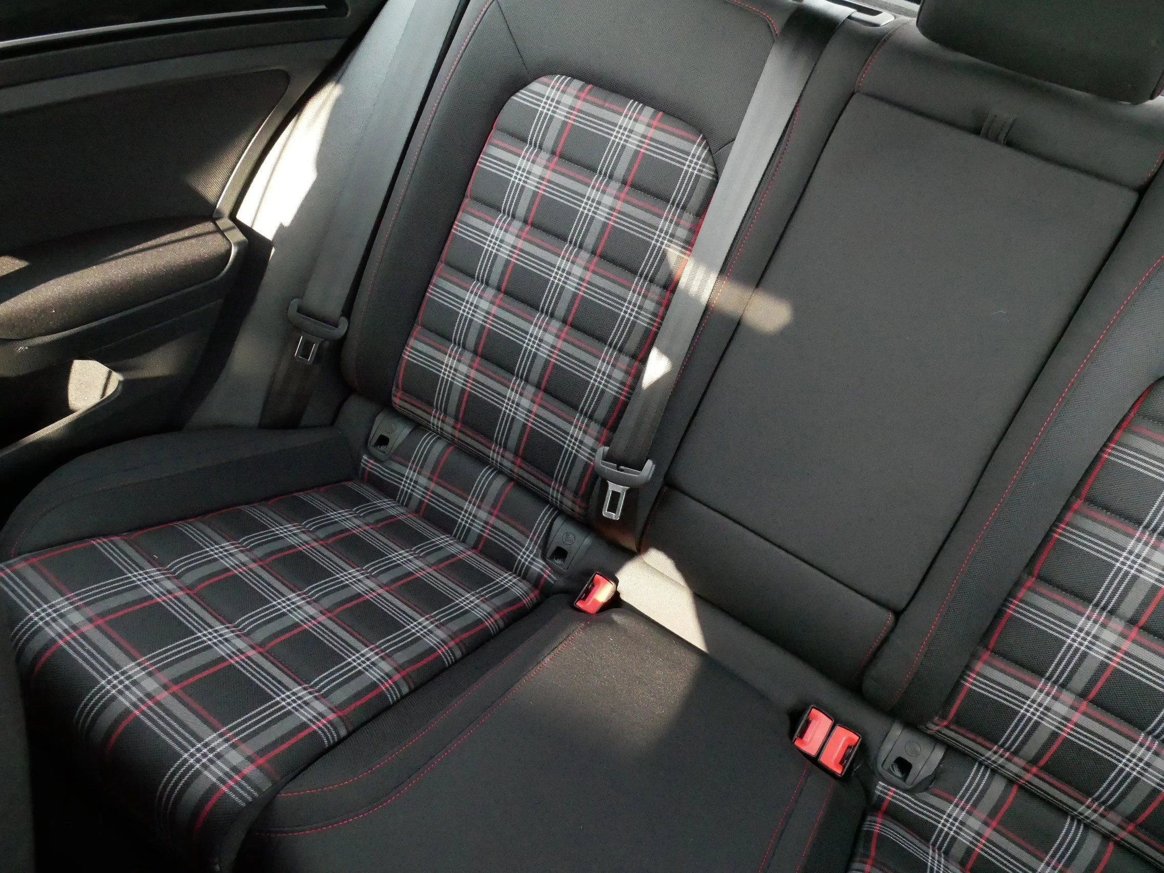Used 2015 Deep Black Pearl Volkswagen S image 12