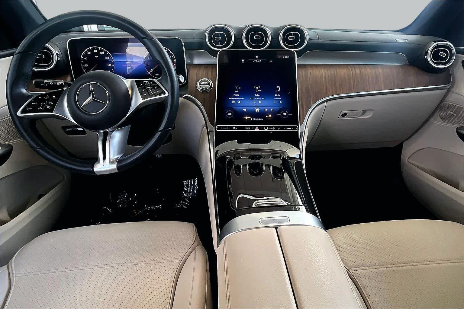 Used 2024 Black Mercedes-Benz GLC 300 image 14