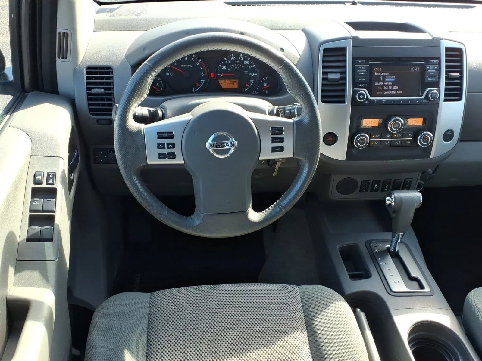 Used 2016 Arctic Blue Metallic Nissan  image 5