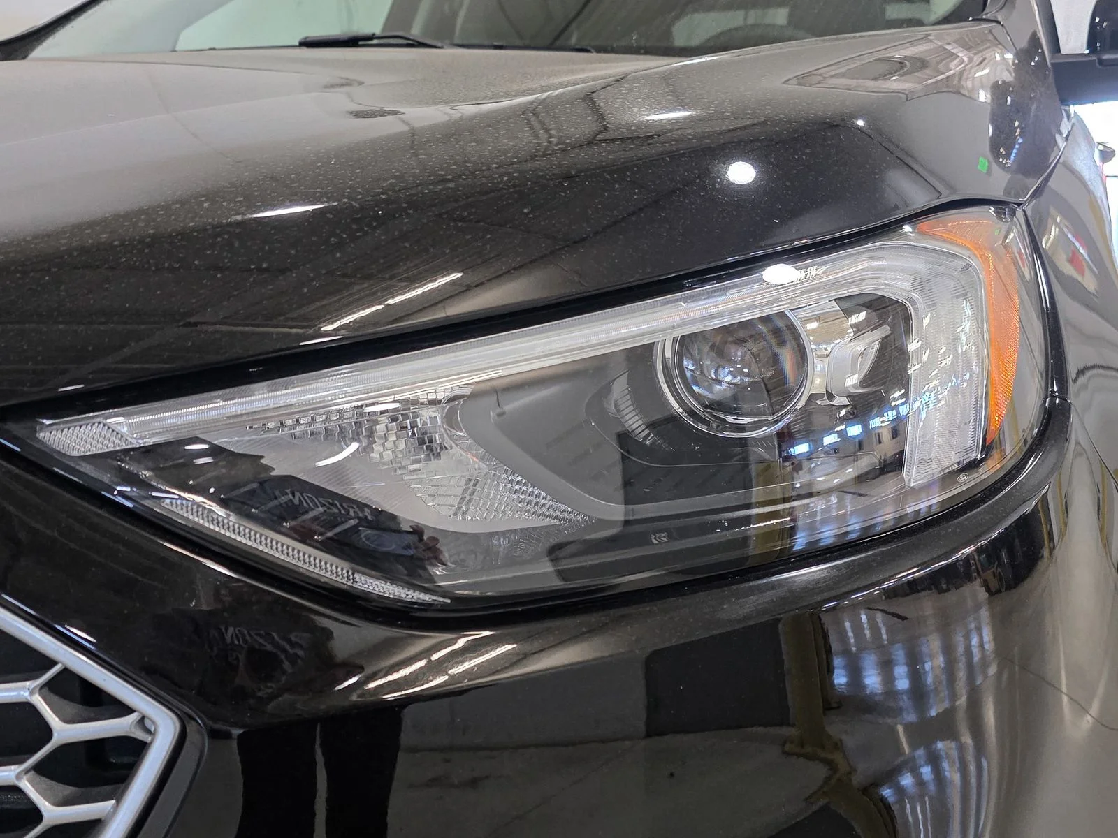 Used 2024 Agate Black Metallic Ford SEL image 14