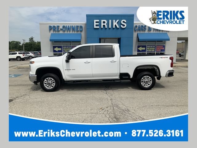 Used 2024 Summit White Chevrolet LT image 1