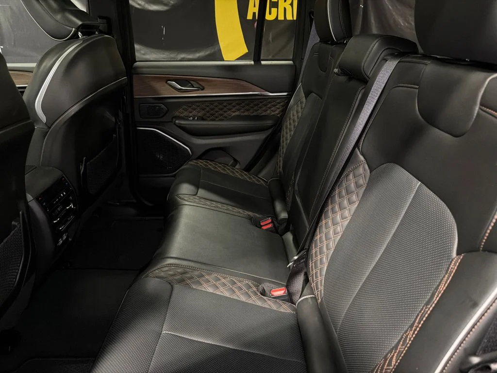 Certified Used 2025 Velvet Red Pearlcoat Jeep Summit image 17