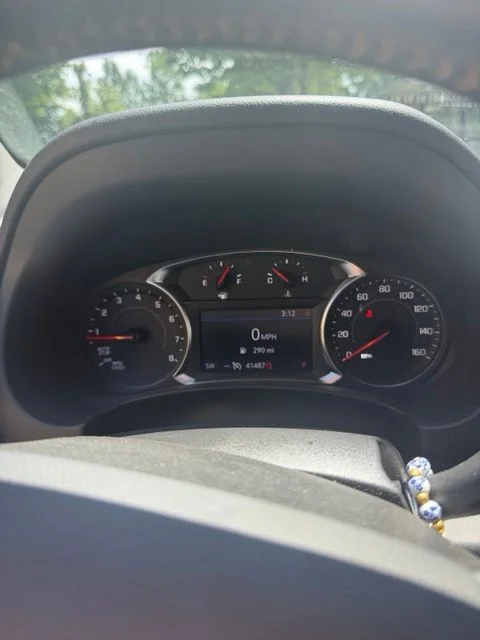 Used 2022  GMC AT4 image 8