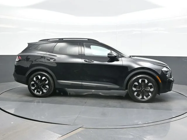 Used 2023 Black Kia X-Line image 8