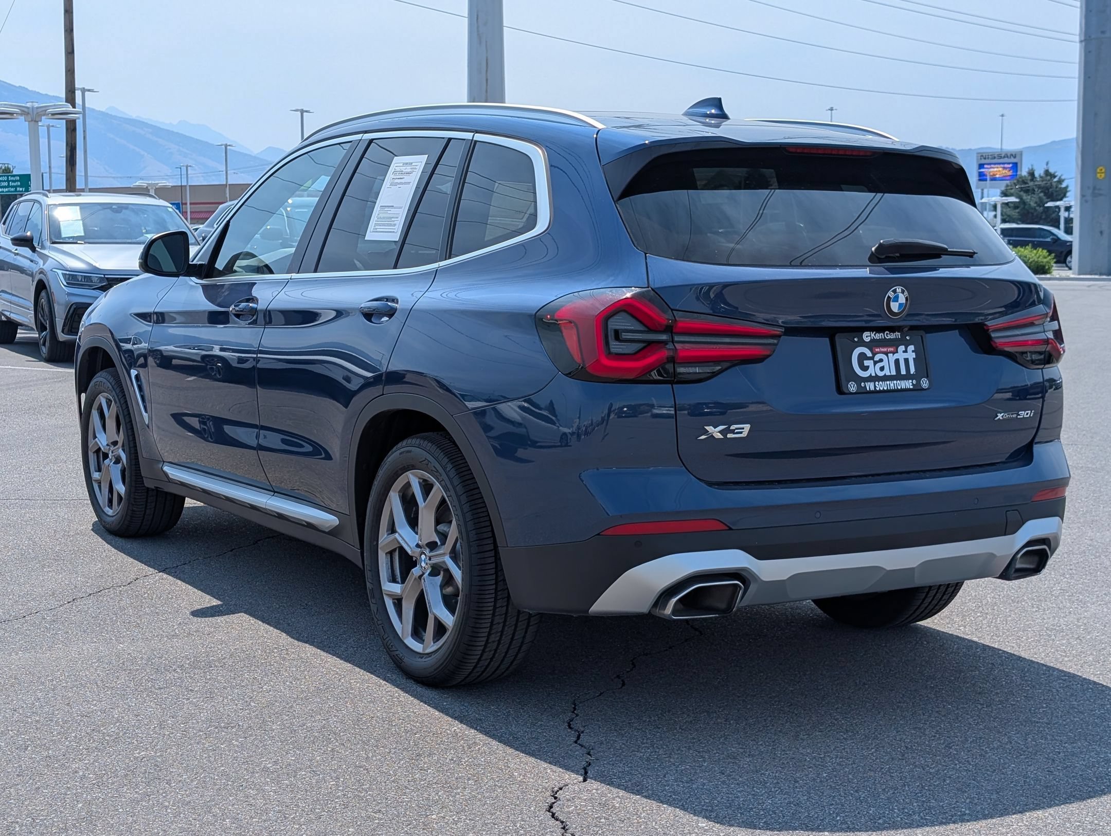 Used 2023 Phytonic Blue Metallic BMW xDrive30i image 5