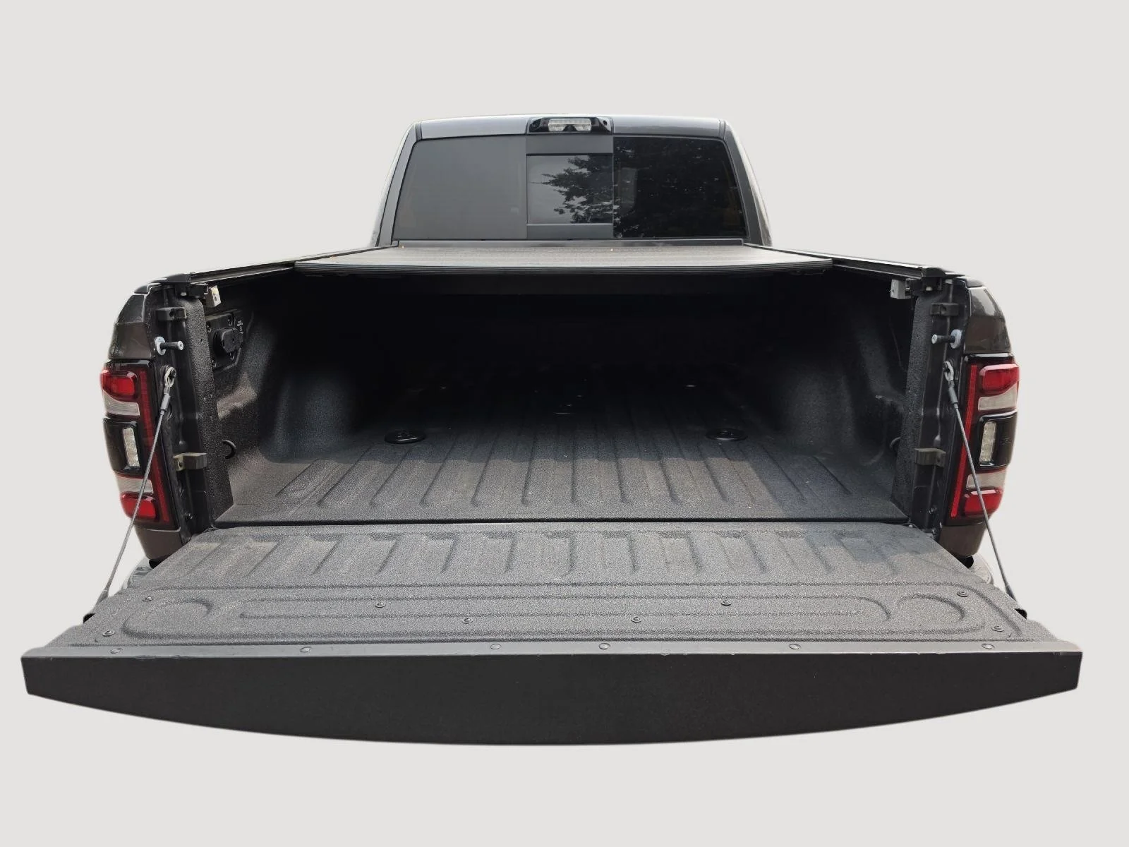 Used 2021 Granite Crystal Metallic Clearcoat Ram Laramie image 21