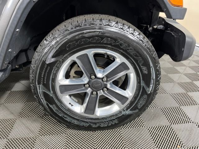 Used 2021 Gray Jeep Unlimited Sahara image 11