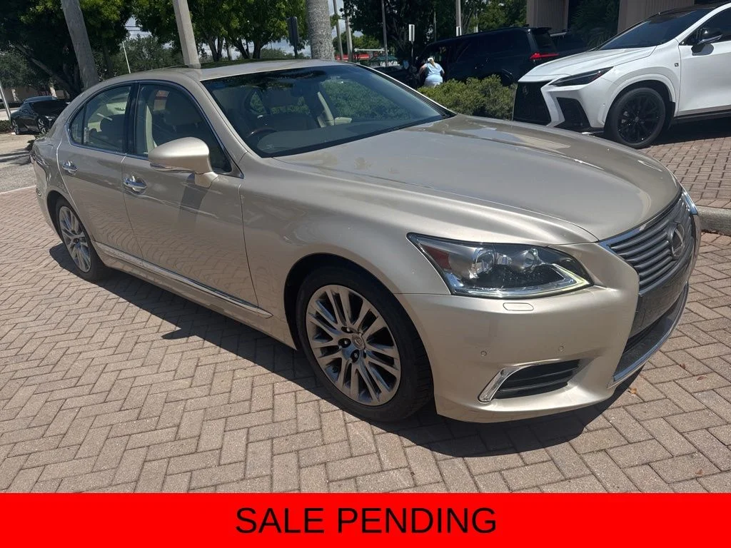 2014 Lexus LS 500 460's photo