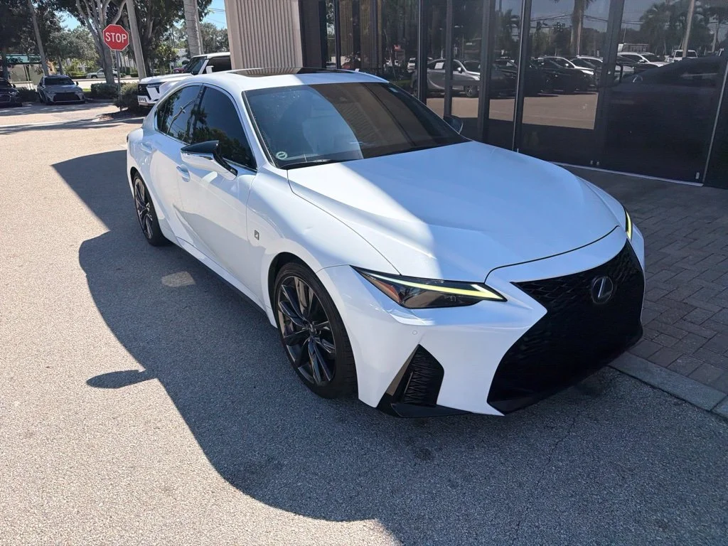 2021 Lexus IS