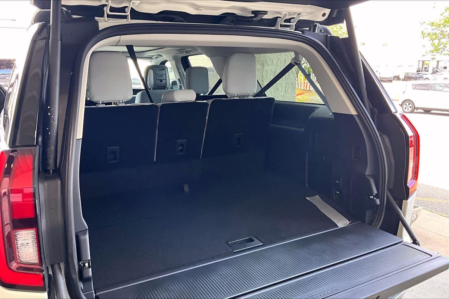 New 2026 Star White Metallic Tri-Coat Ford MAX Platinum® image 18