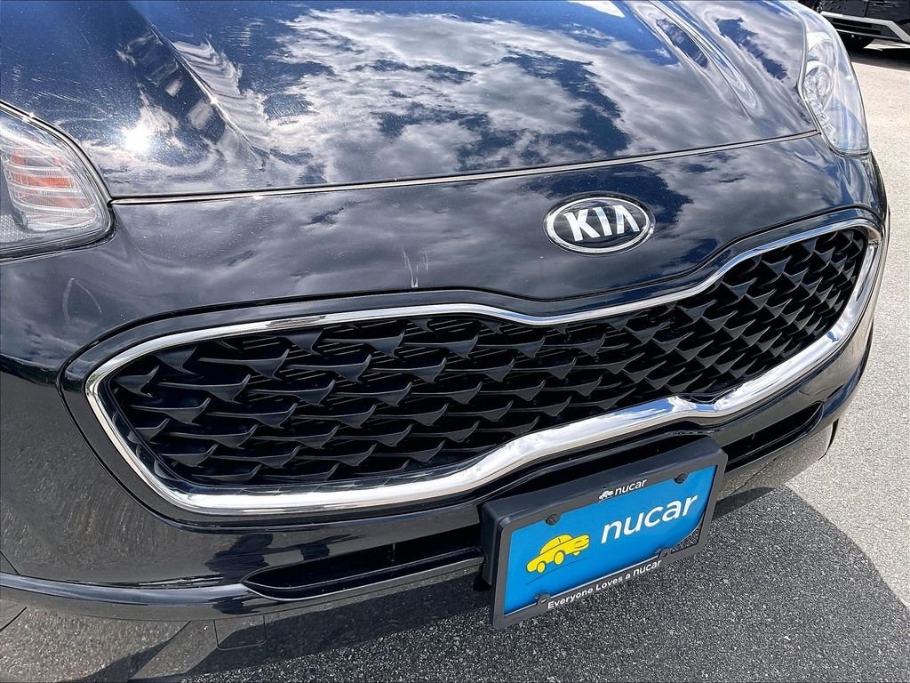 Used 2020 Black Cherry Pearl Kia LX image 28