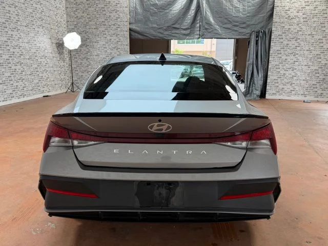 Used 2025 Fluid Metal Hyundai SEL Sport image 5