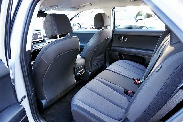 Used 2024 Gray Hyundai SEL image 16