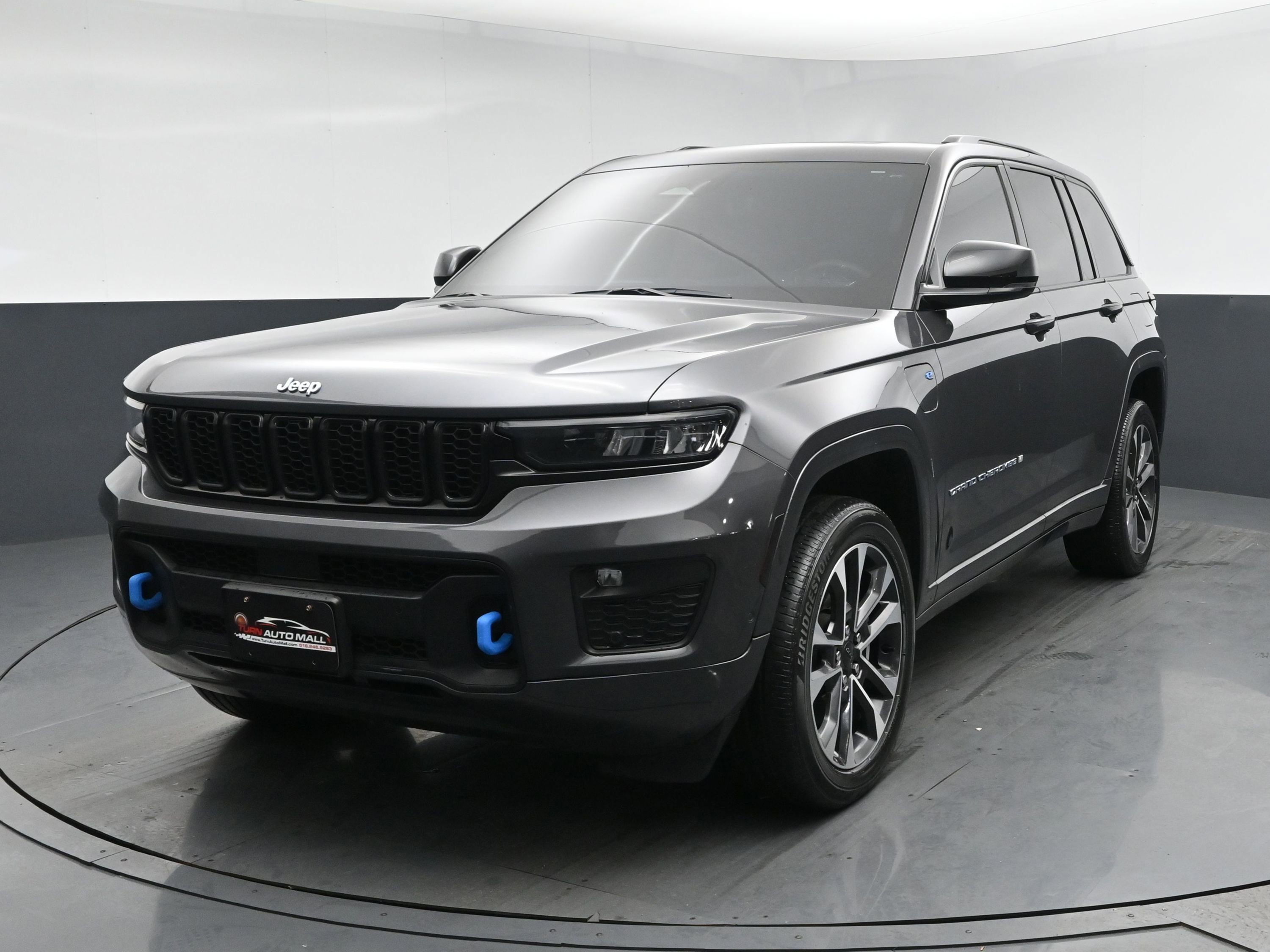 2022 Jeep Grand Cherokee Overland 4xe 4x4's photo