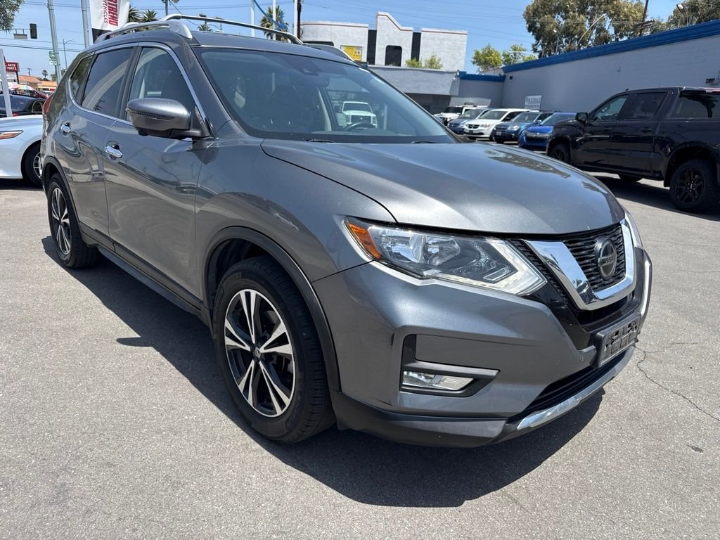 2020 Nissan Rogue SV FWD's photo