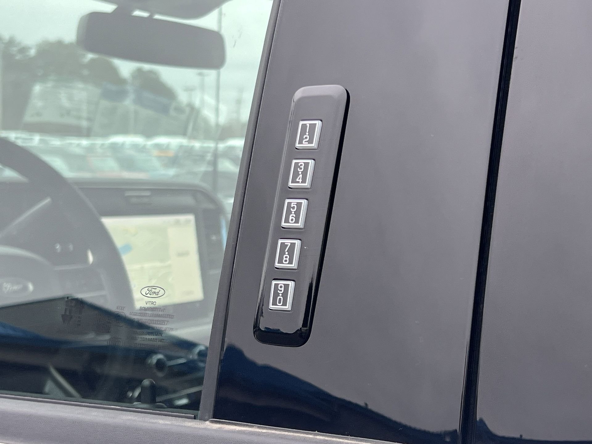 2025 Ford F-350 Super Duty Lariat - Photo 32