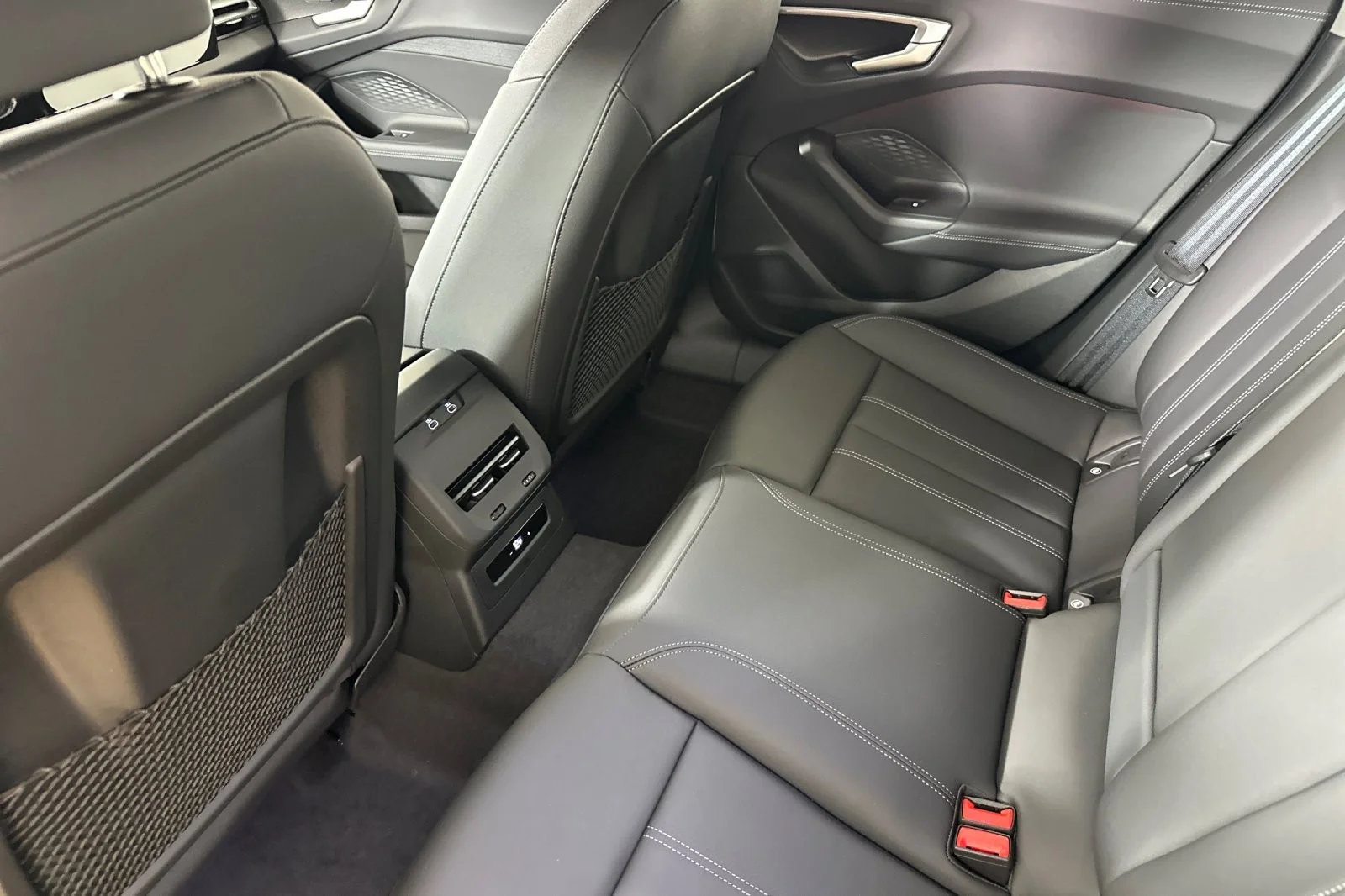 New 2026 Daytona Gray Pearl Effect Audi Premium 2.0 TFSI quattro image 11
