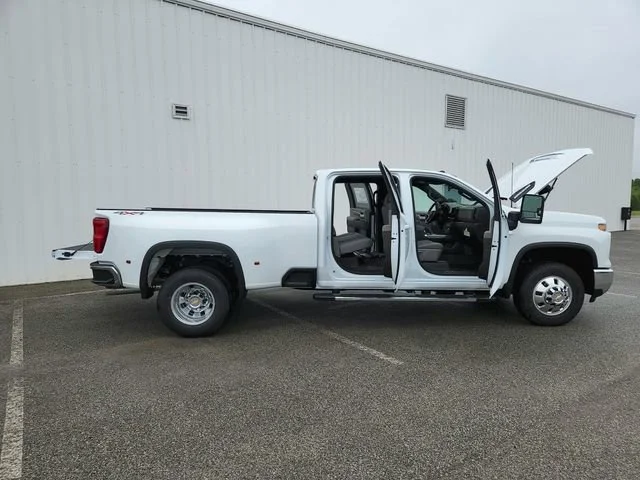 2026 Chevrolet Silverado 3500 HD LT - Photo 16