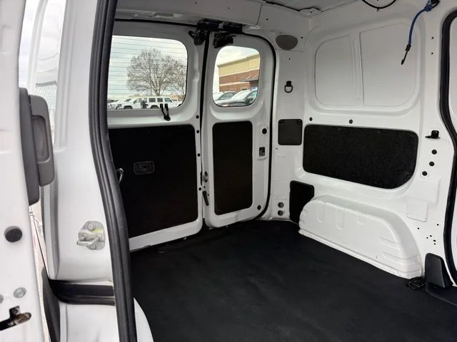 2021 Nissan NV200 SV - Photo 17