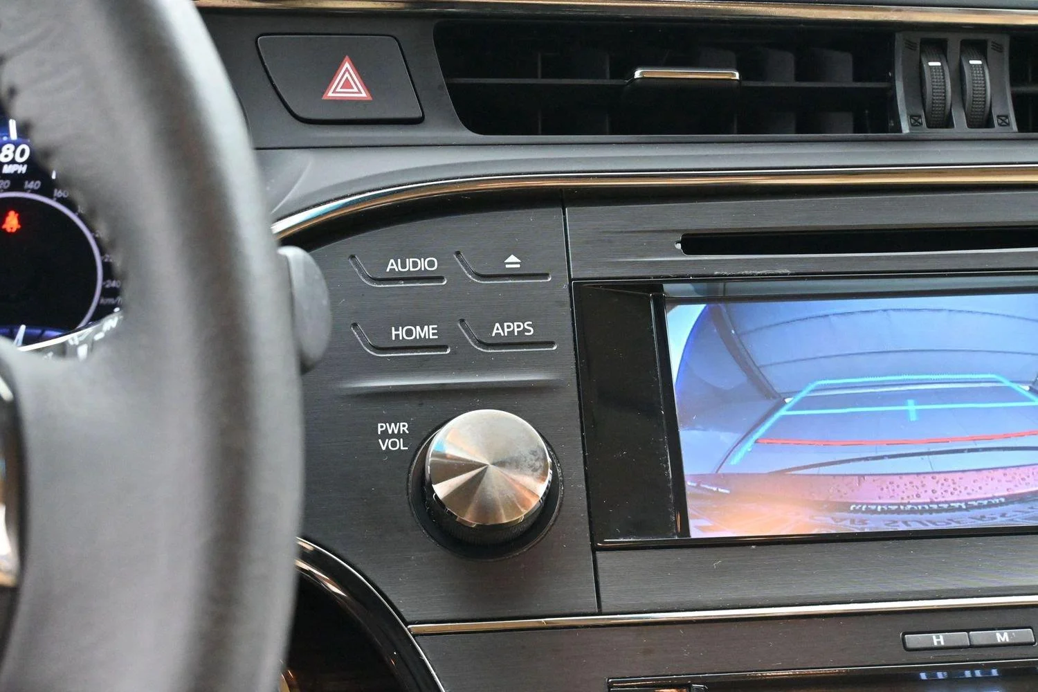 Used 2015 Ooh La La Rouge Mica Toyota XLE image 22