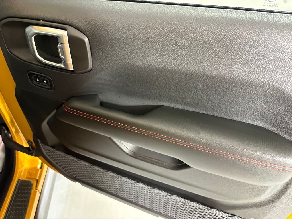 New 2026 Goldilocks Exterior Paint Jeep Rubicon X image 18