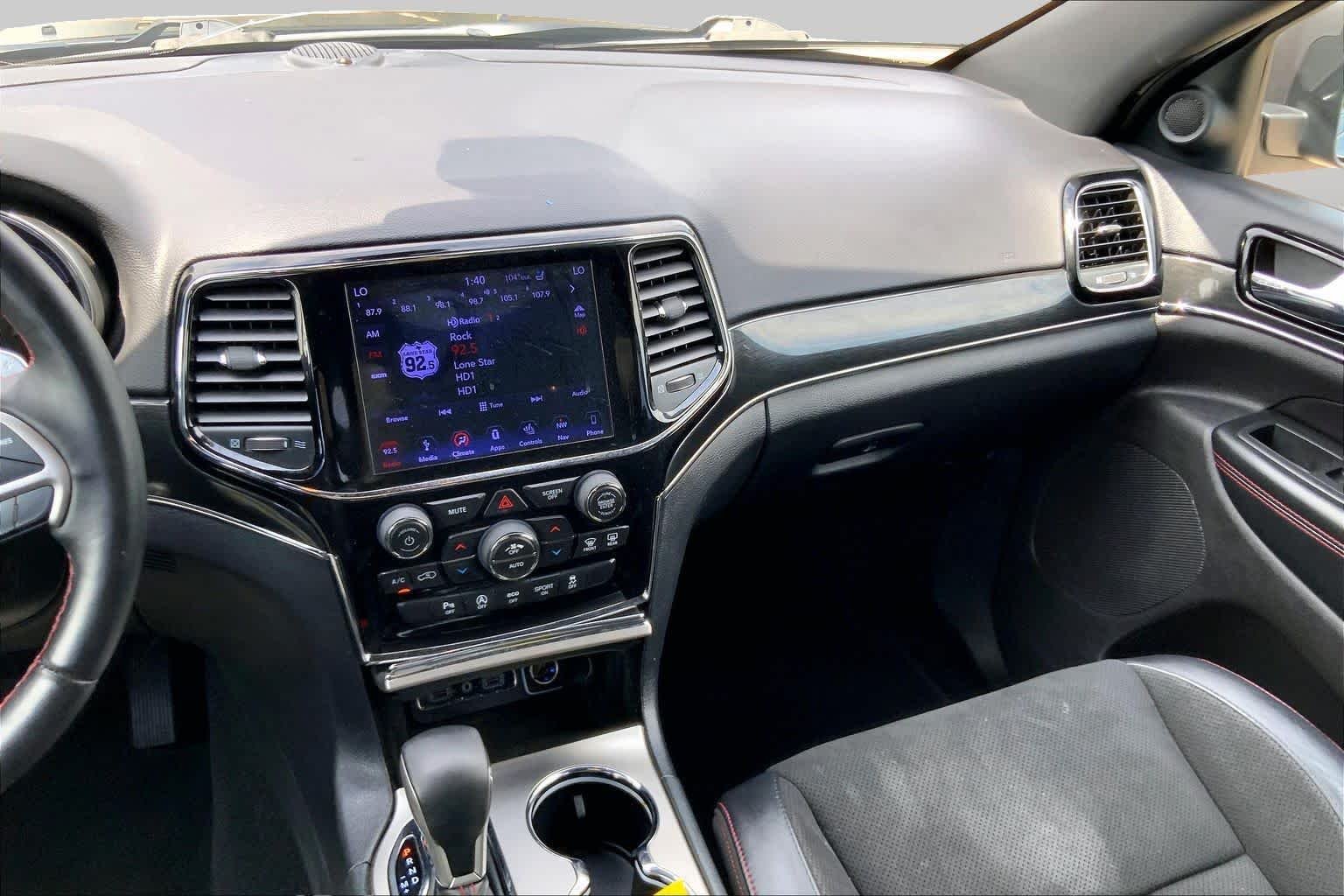 Used 2019 Diamond Black Crystal Pearlcoat Jeep Trailhawk image 7