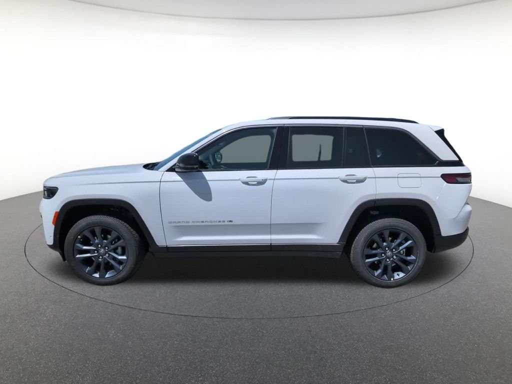 New 2026 White Jeep  image 15